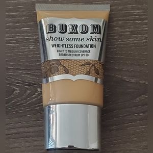 Buxom weightle foundation